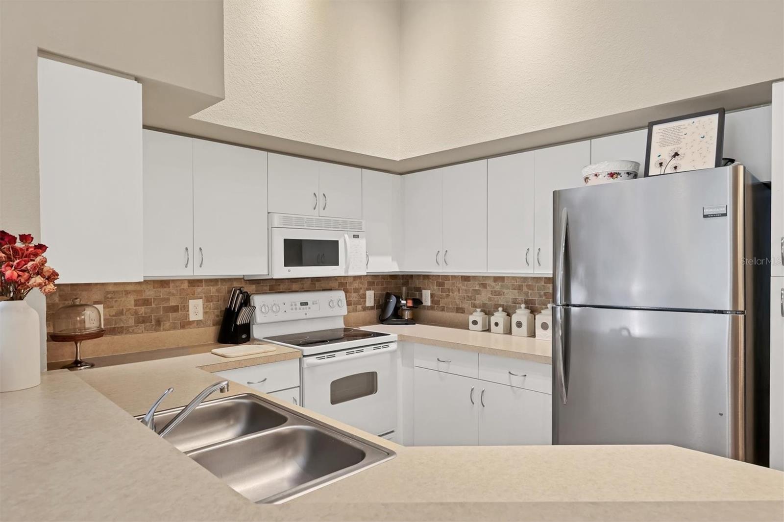 Image 10 of 65 For 4166 Central Sarasota Parkway 521
