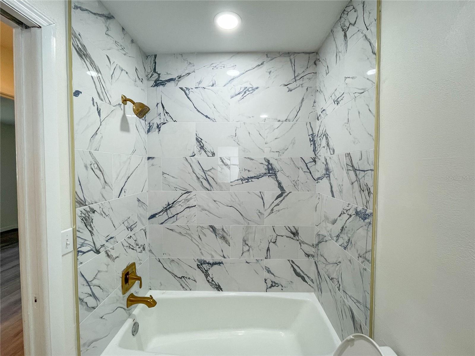 Image 13 of 16 For 2547 Wood Oak Drive