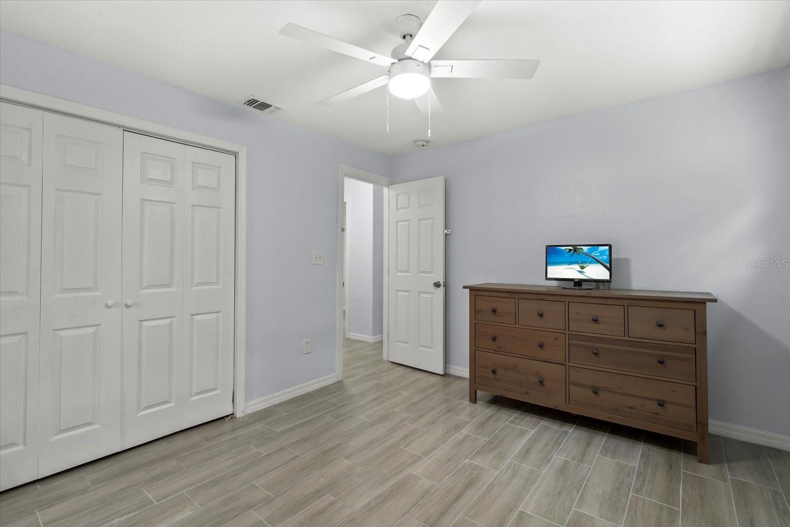 Image 13 of 26 For 2035 Vinson Avenue