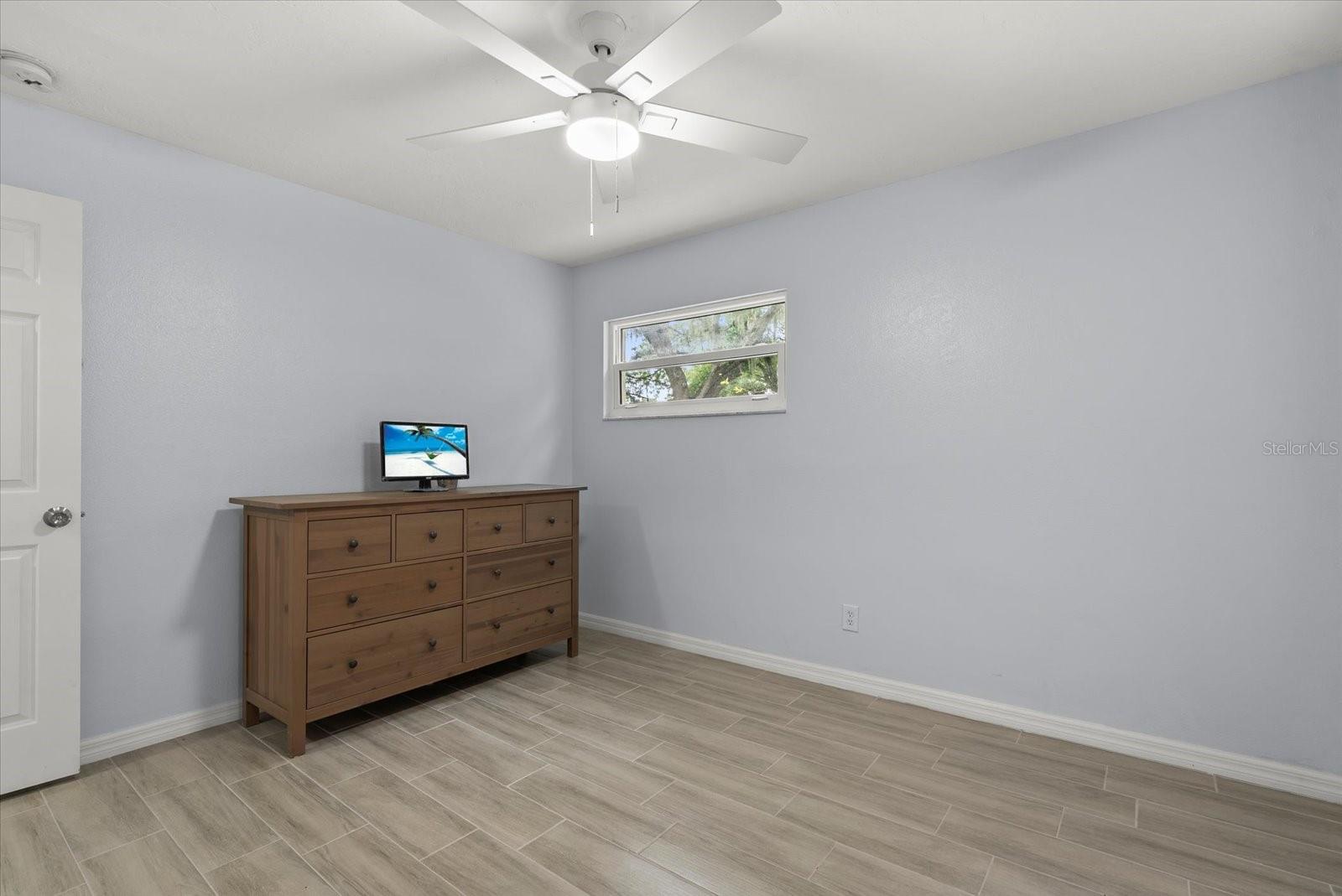 Image 14 of 26 For 2035 Vinson Avenue