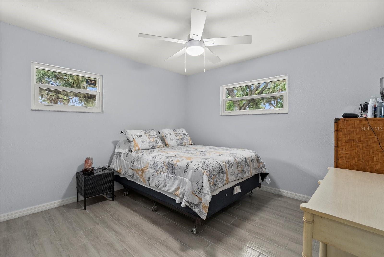 Image 16 of 26 For 2035 Vinson Avenue