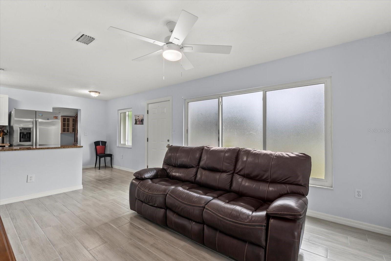 Image 4 of 26 For 2035 Vinson Avenue