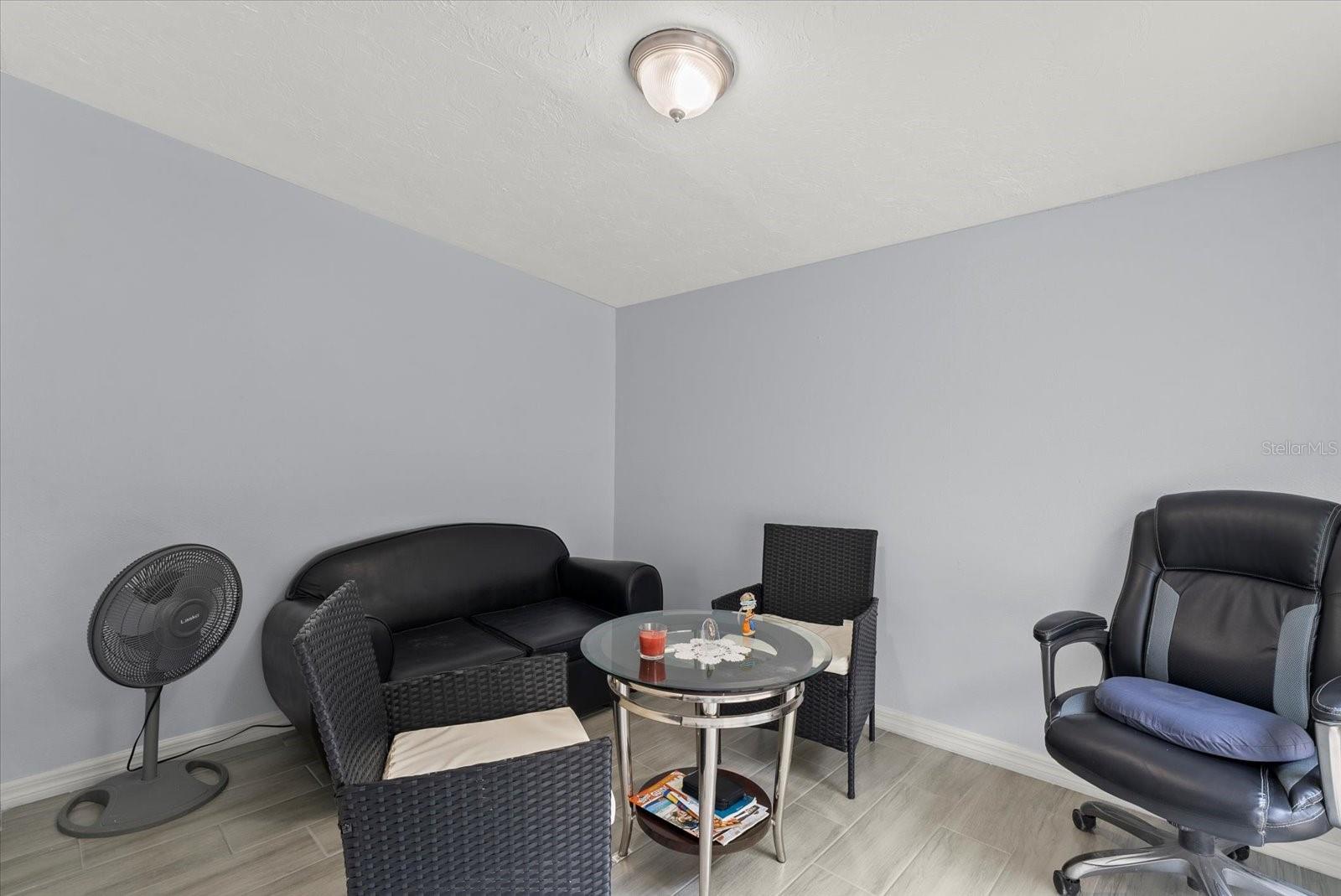 Image 5 of 26 For 2035 Vinson Avenue