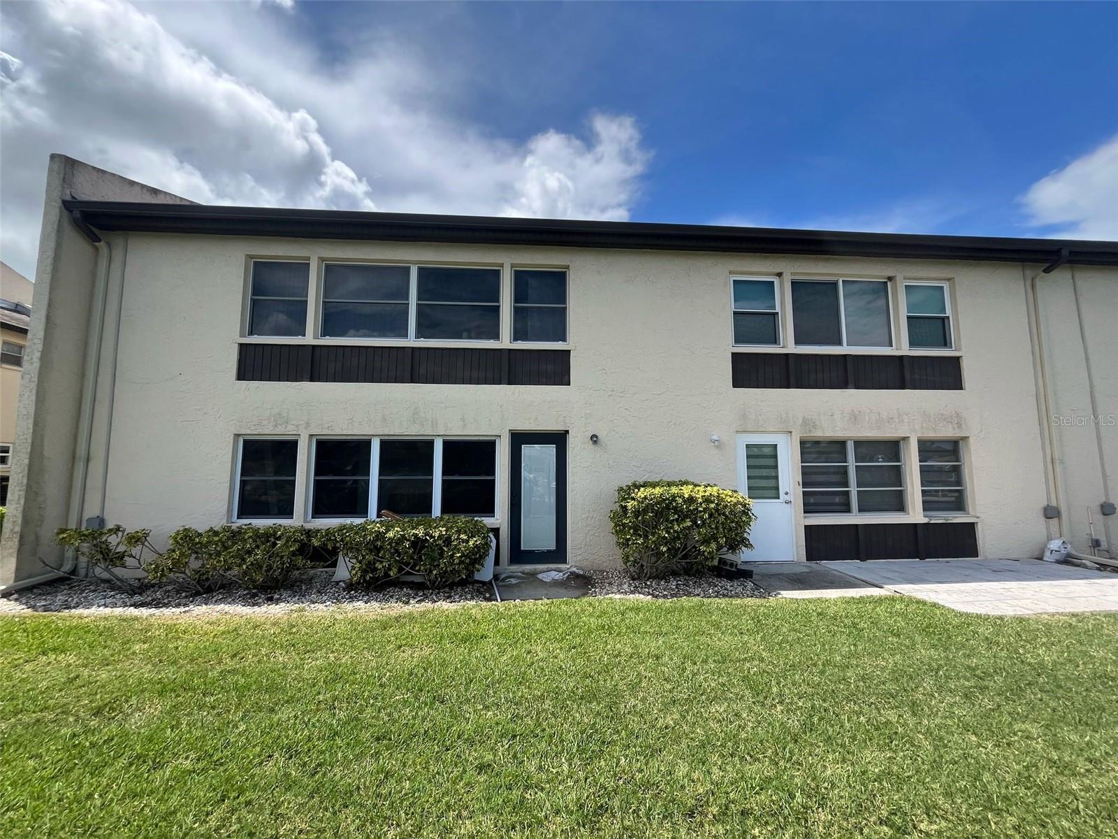 Image 6 of 6 For 4515 Marine Parkway 206