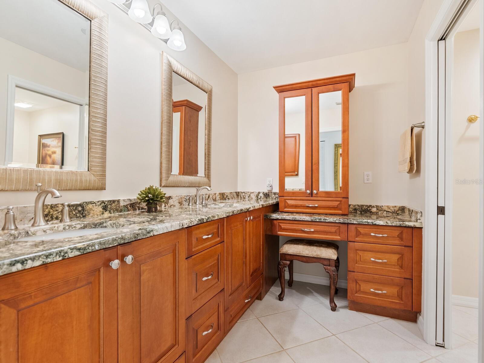 Image 14 of 38 For 4518 Whisperwood  1