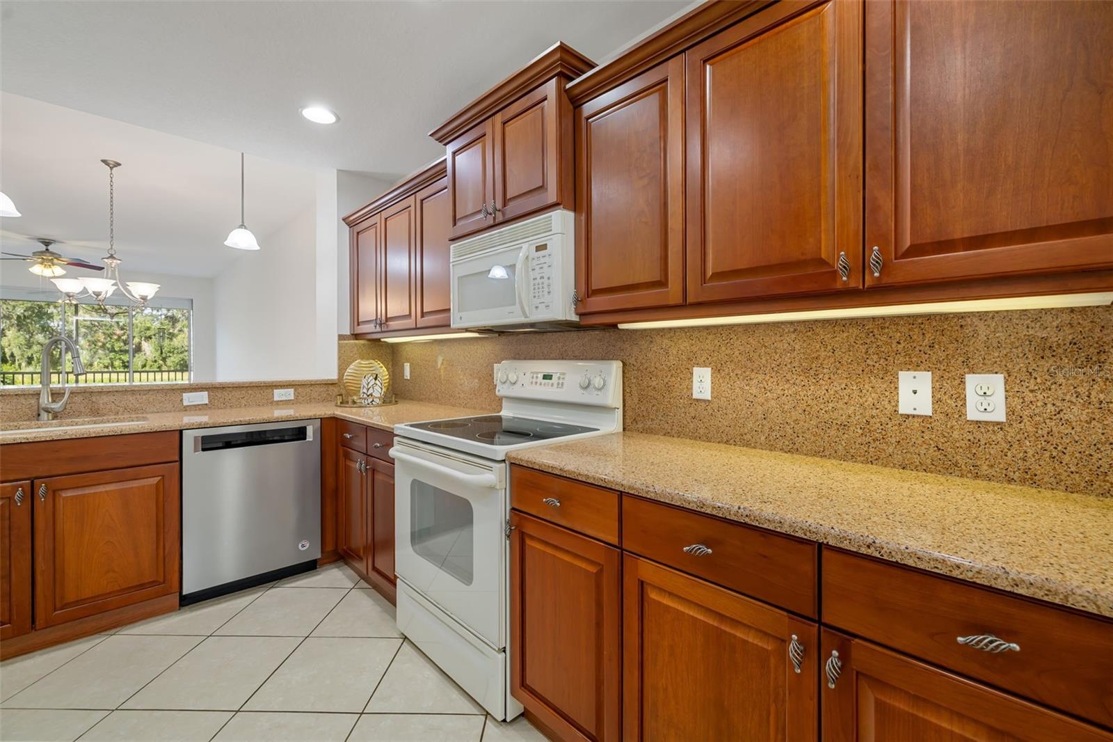 Image 27 of 77 For 5609 Key Largo Court A05