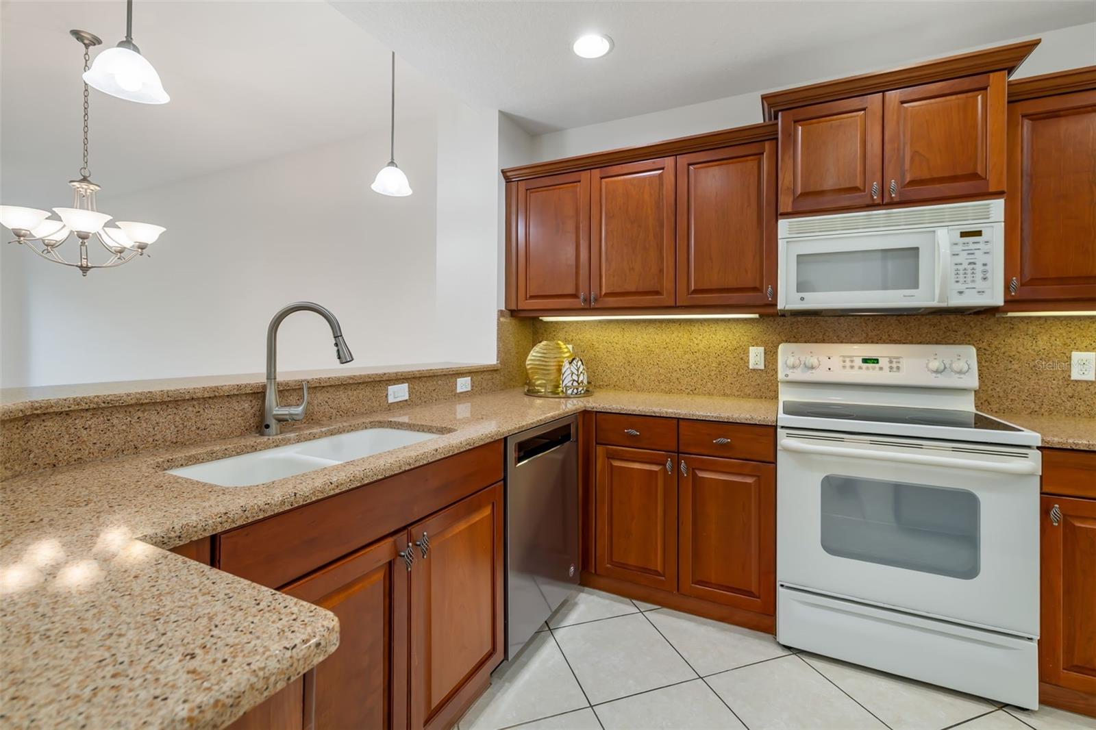 Image 30 of 77 For 5609 Key Largo Court A05