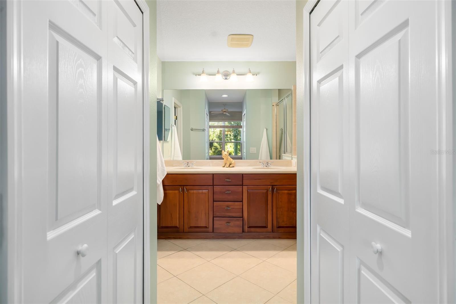 Image 46 of 77 For 5609 Key Largo Court A05