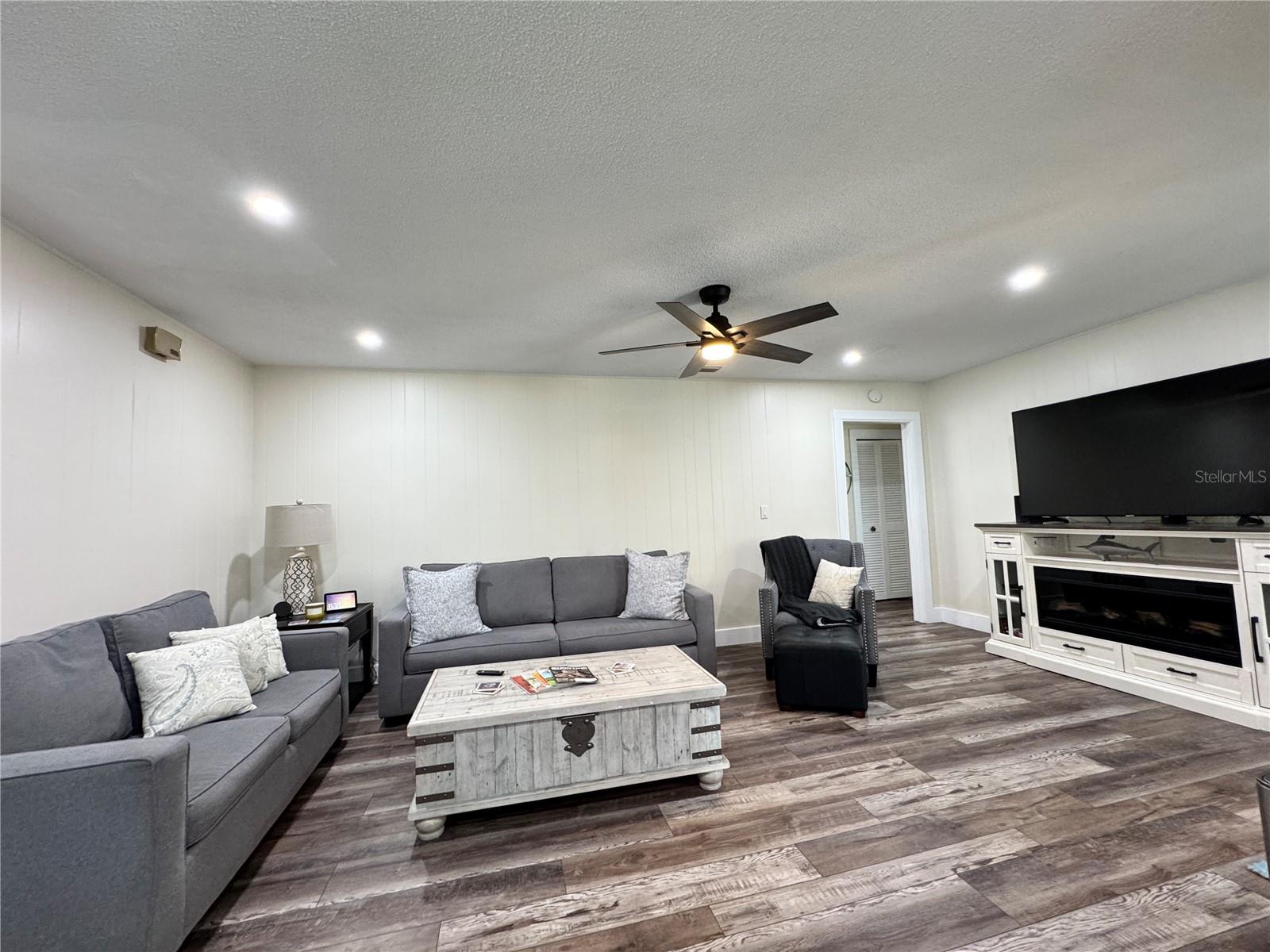 Image 16 of 44 For 6813 13th Avenue Drive W
