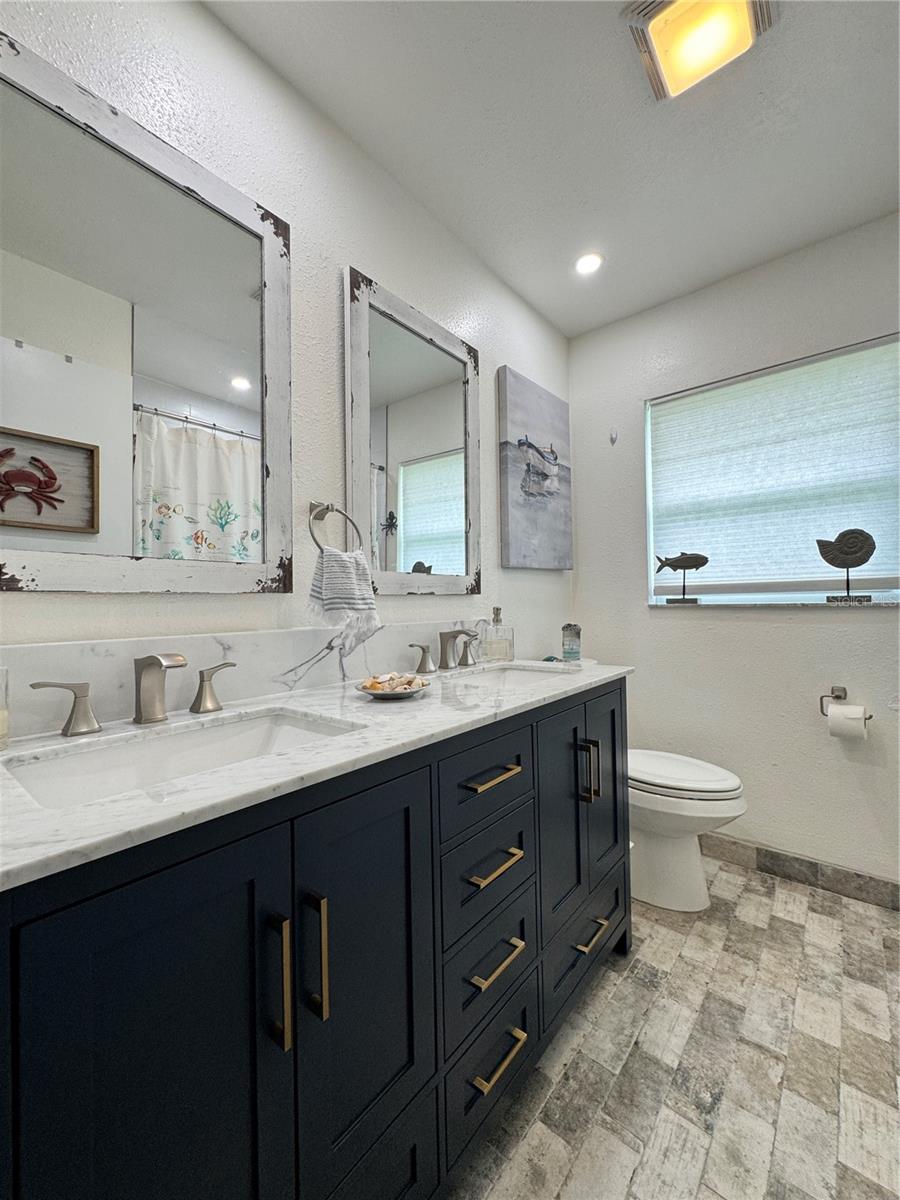 Image 26 of 44 For 6813 13th Avenue Drive W
