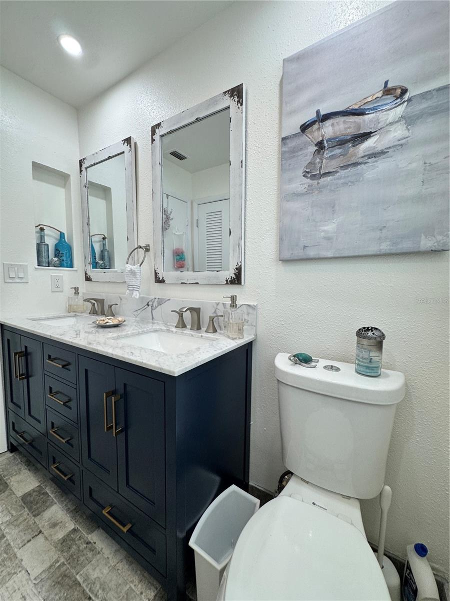 Image 28 of 44 For 6813 13th Avenue Drive W