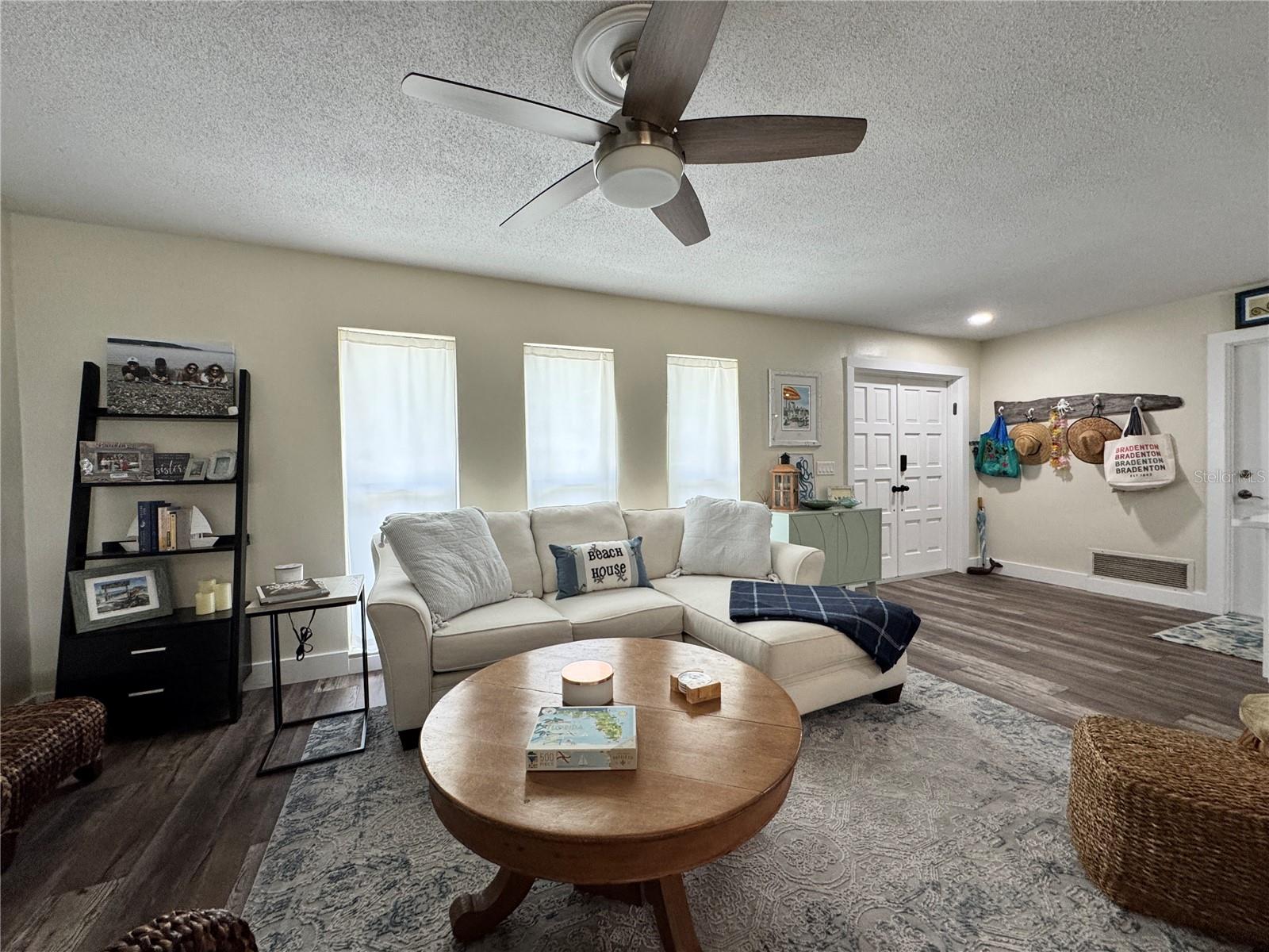 Image 5 of 44 For 6813 13th Avenue Drive W