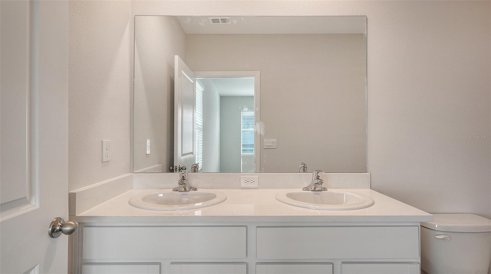 Image 18 of 97 For 17433 Haysack Terrace