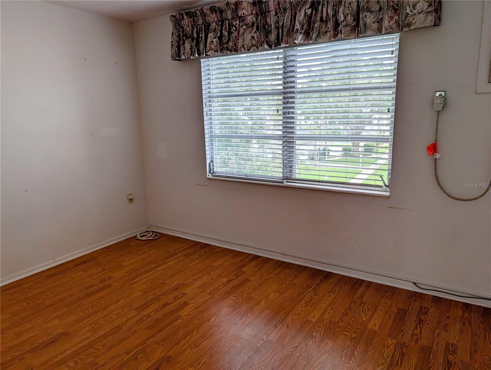 Image 12 of 28 For 5908 17th Street W C-36