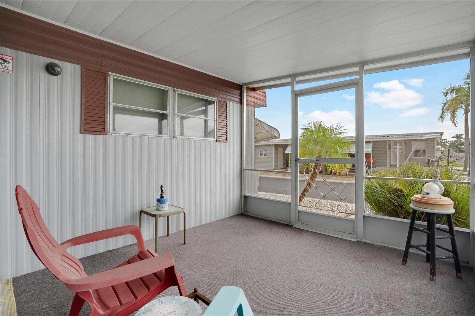 Image 30 of 42 For 206 Oakwood Boulevard W