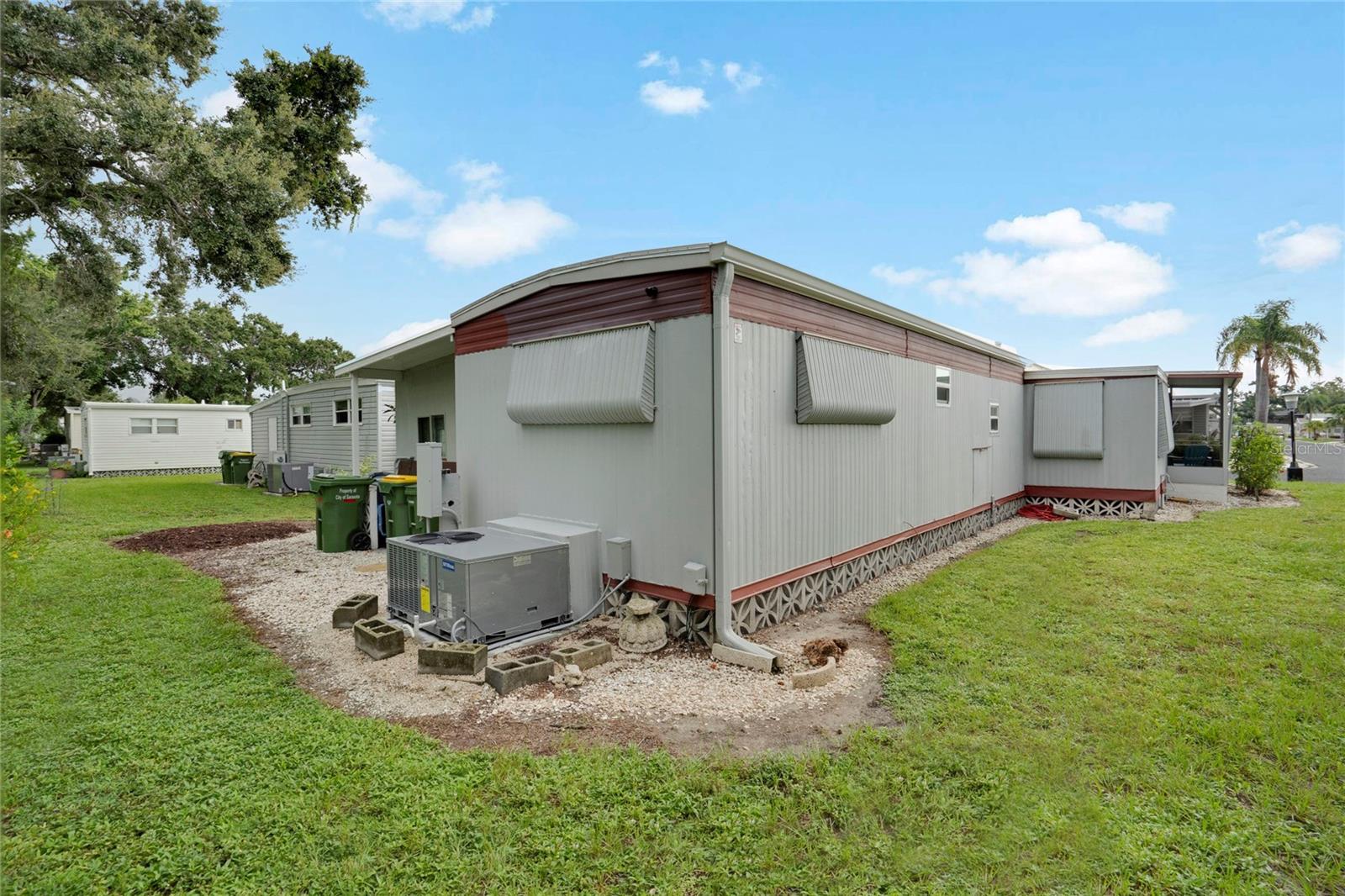 Image 42 of 42 For 206 Oakwood Boulevard W