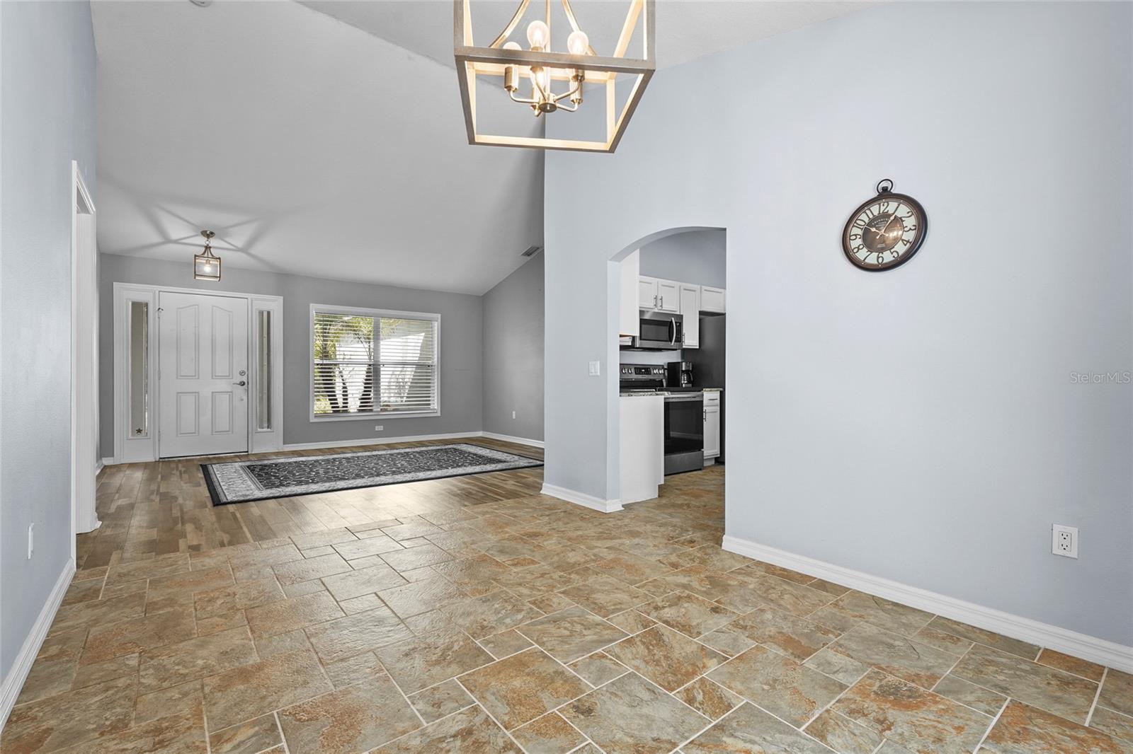 Image 12 of 39 For 15105 Gulistan Avenue