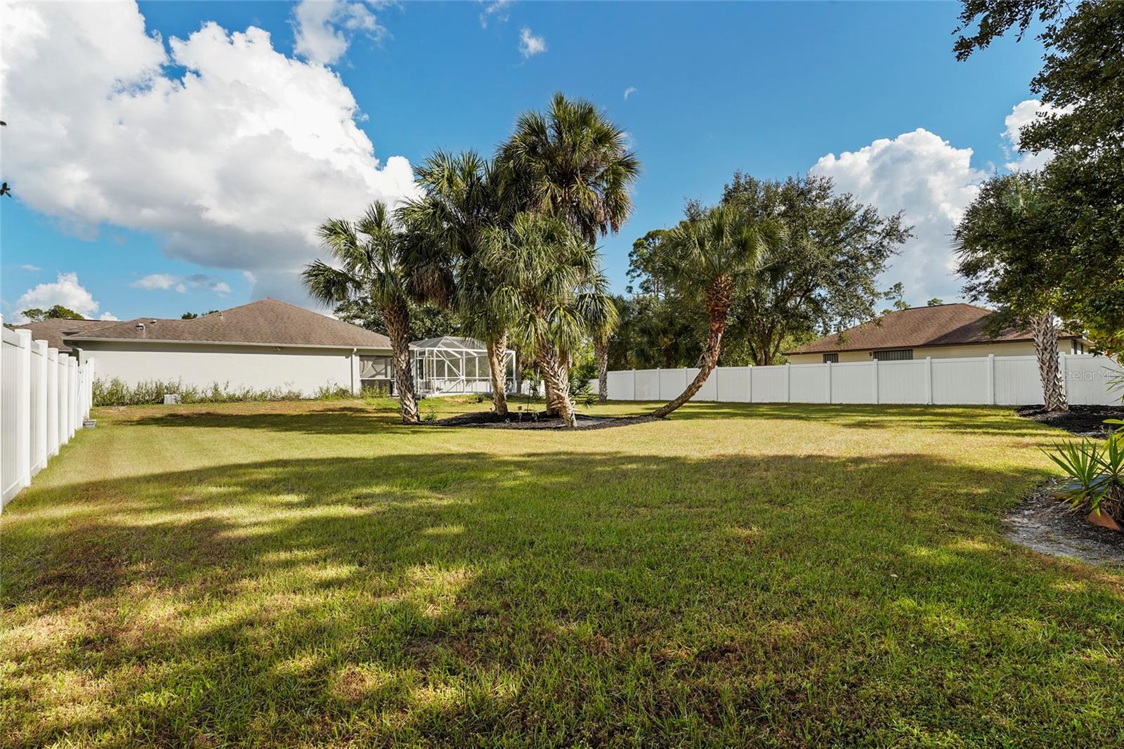 Image 32 of 39 For 15105 Gulistan Avenue