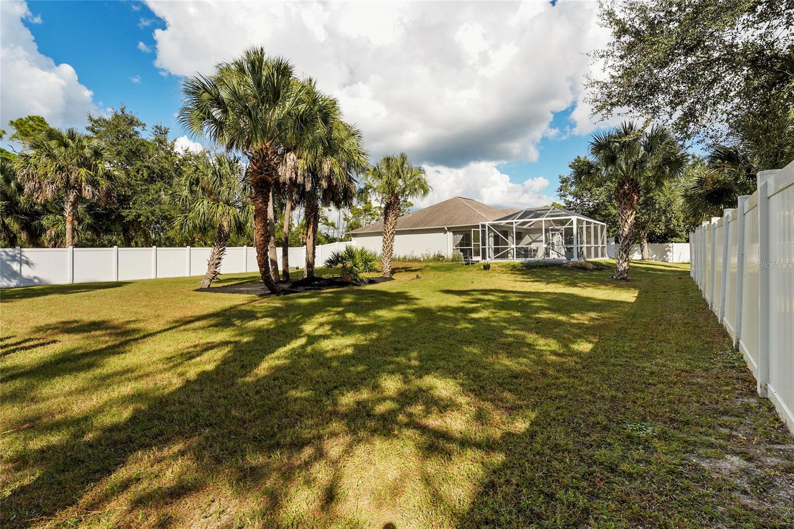 Image 33 of 39 For 15105 Gulistan Avenue