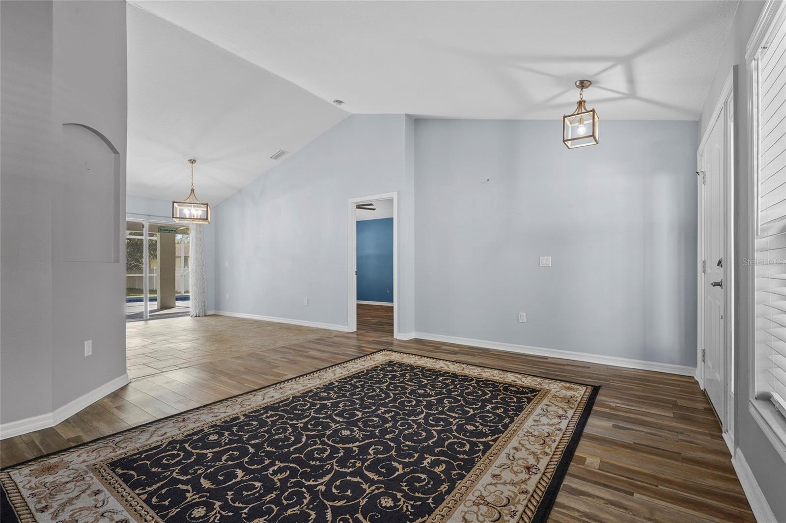 Image 9 of 39 For 15105 Gulistan Avenue