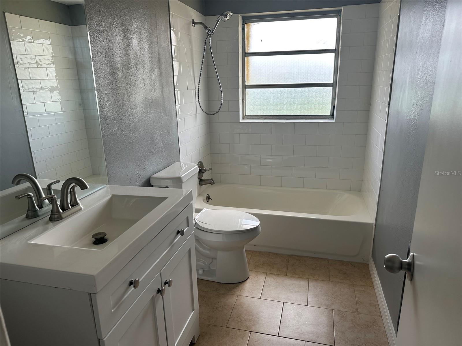 Image 5 of 10 For 1732 Batavia Road