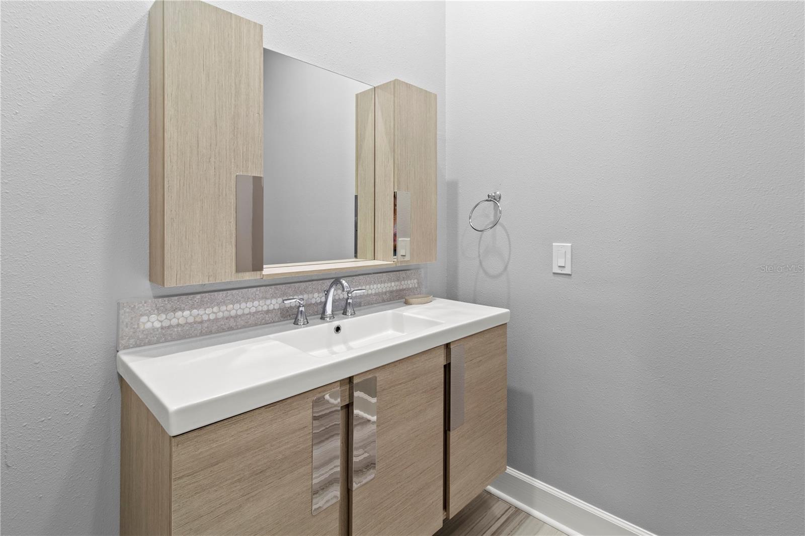 Image 35 of 55 For 5614 52nd Avenue W