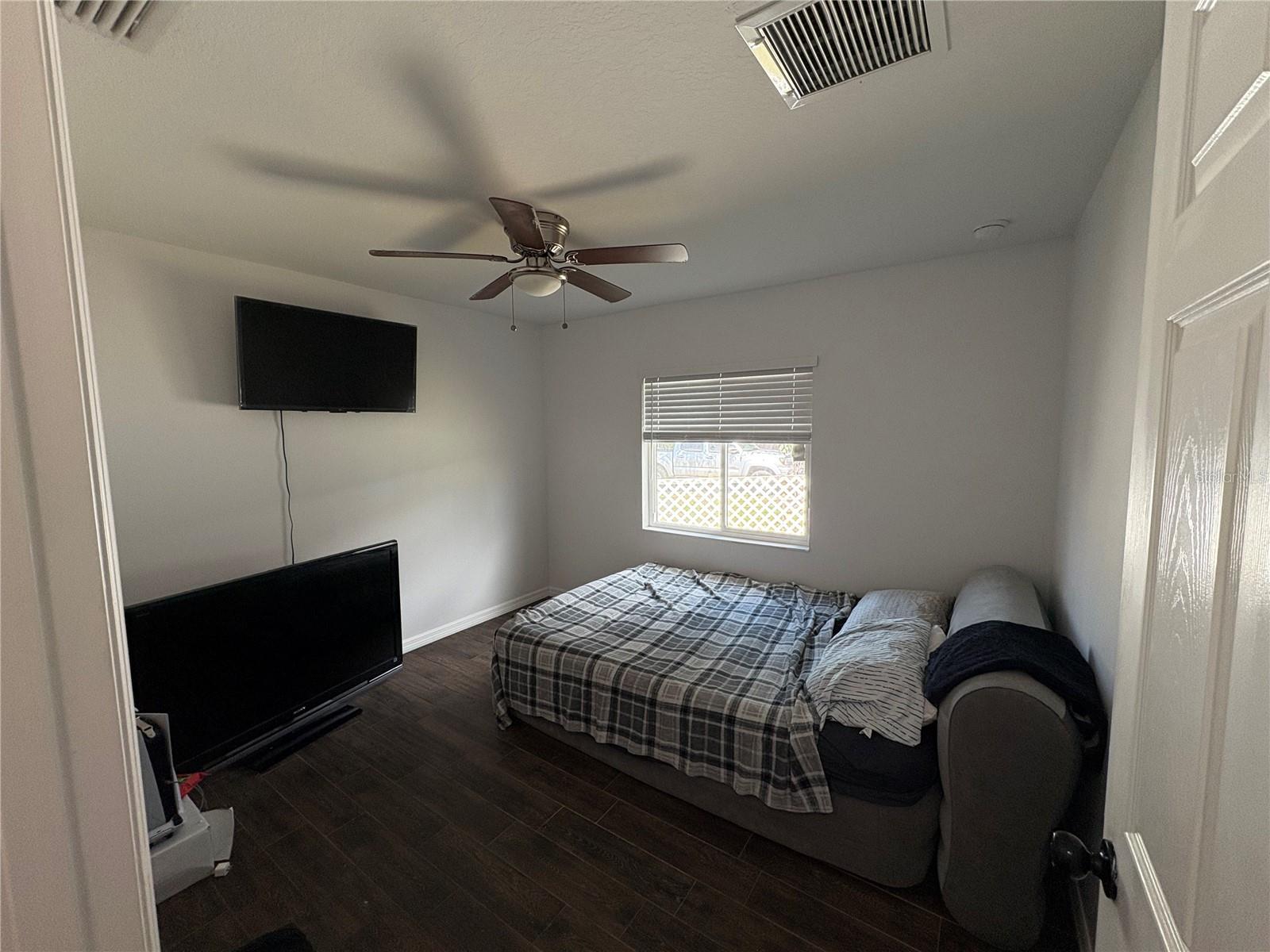 Image 8 of 10 For 2603 5th Avenue E