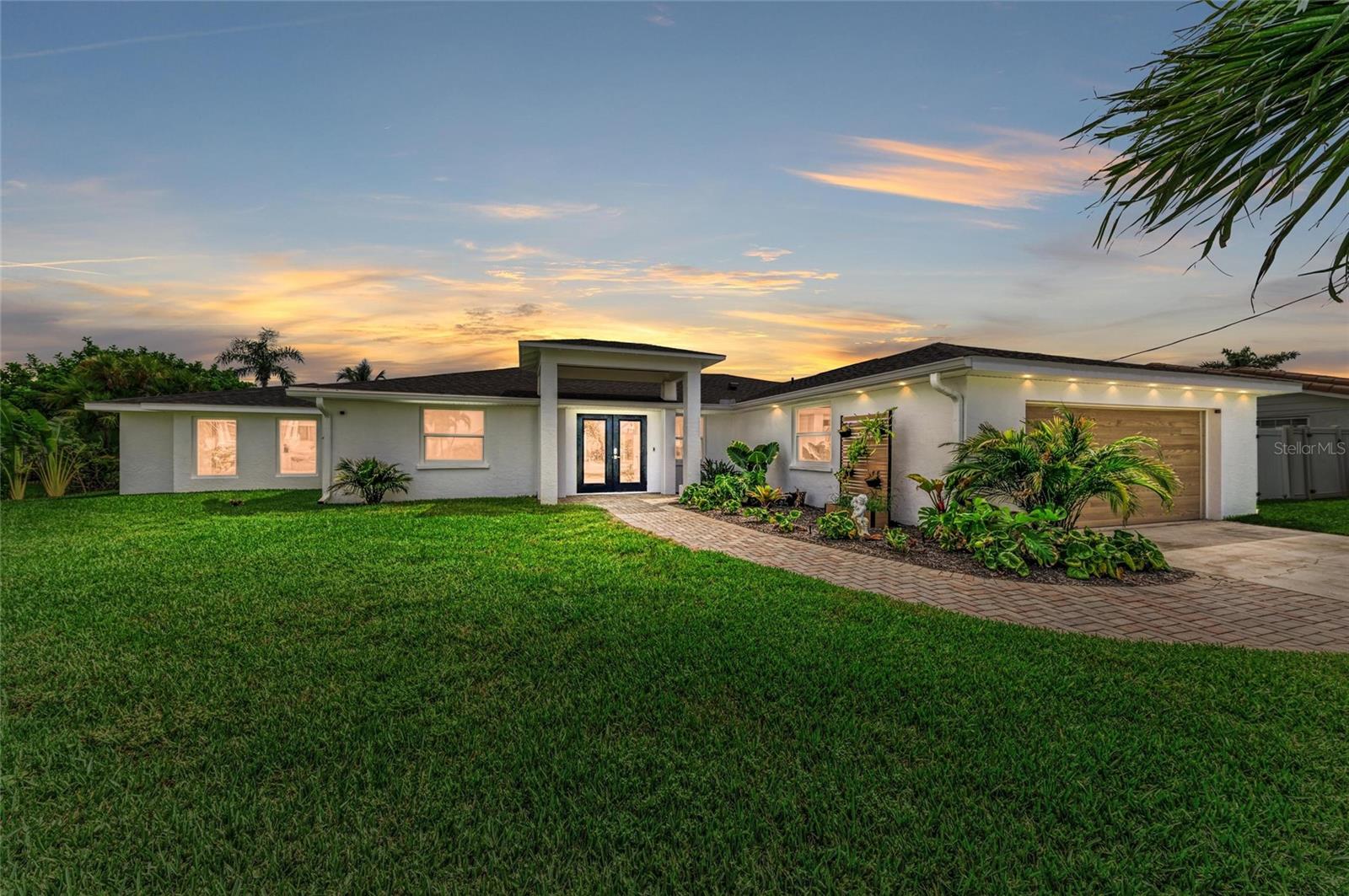 Details for 668 Key Royale Drive, HOLMES BEACH, FL 34217