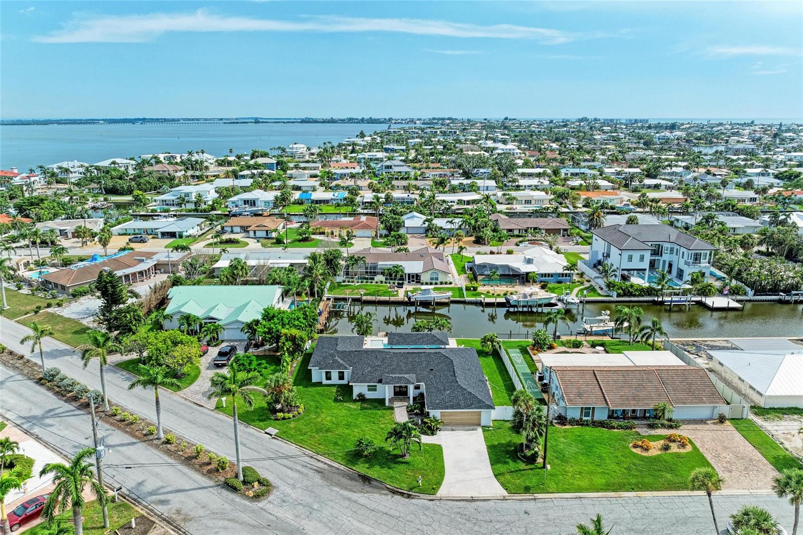 Image 11 of 63 For 668 Key Royale Drive