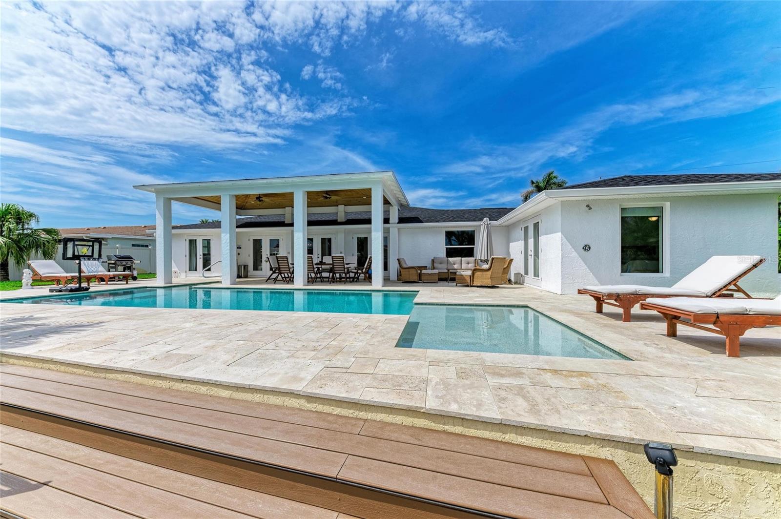 Image 22 of 63 For 668 Key Royale Drive