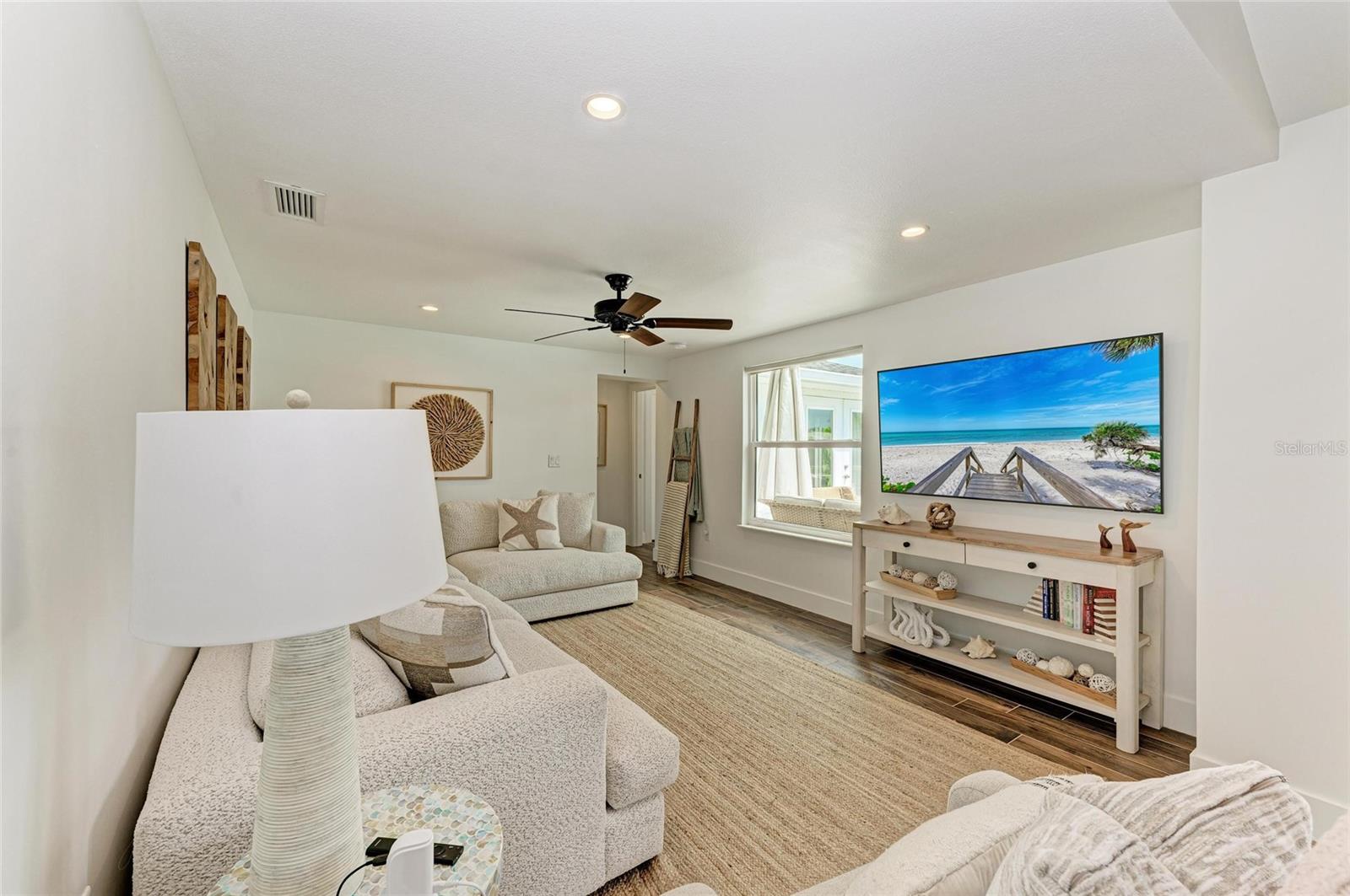 Image 42 of 63 For 668 Key Royale Drive