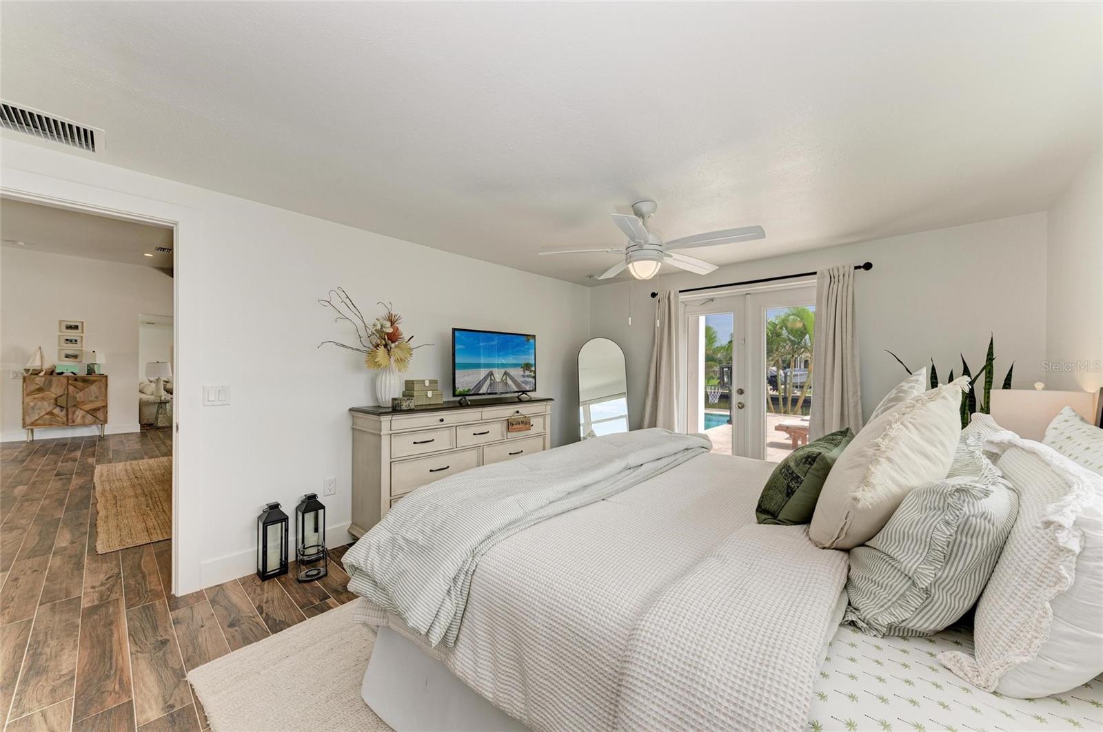 Image 45 of 63 For 668 Key Royale Drive