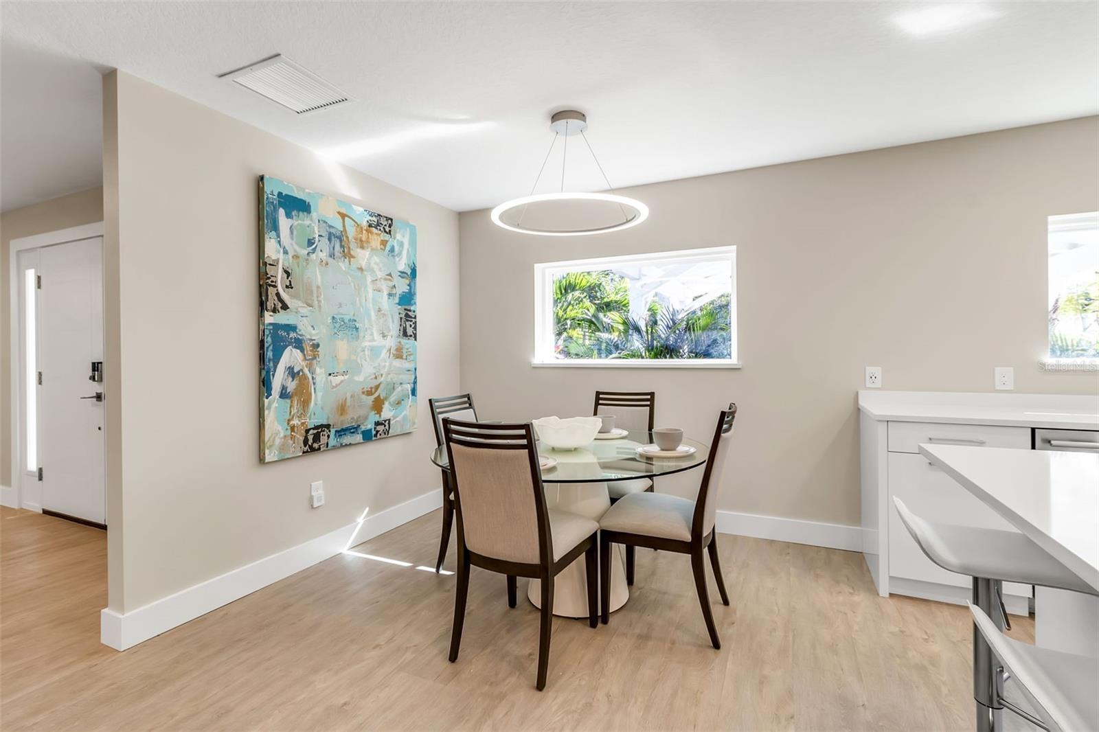 Image 11 of 59 For 1621 Pine Bay Drive