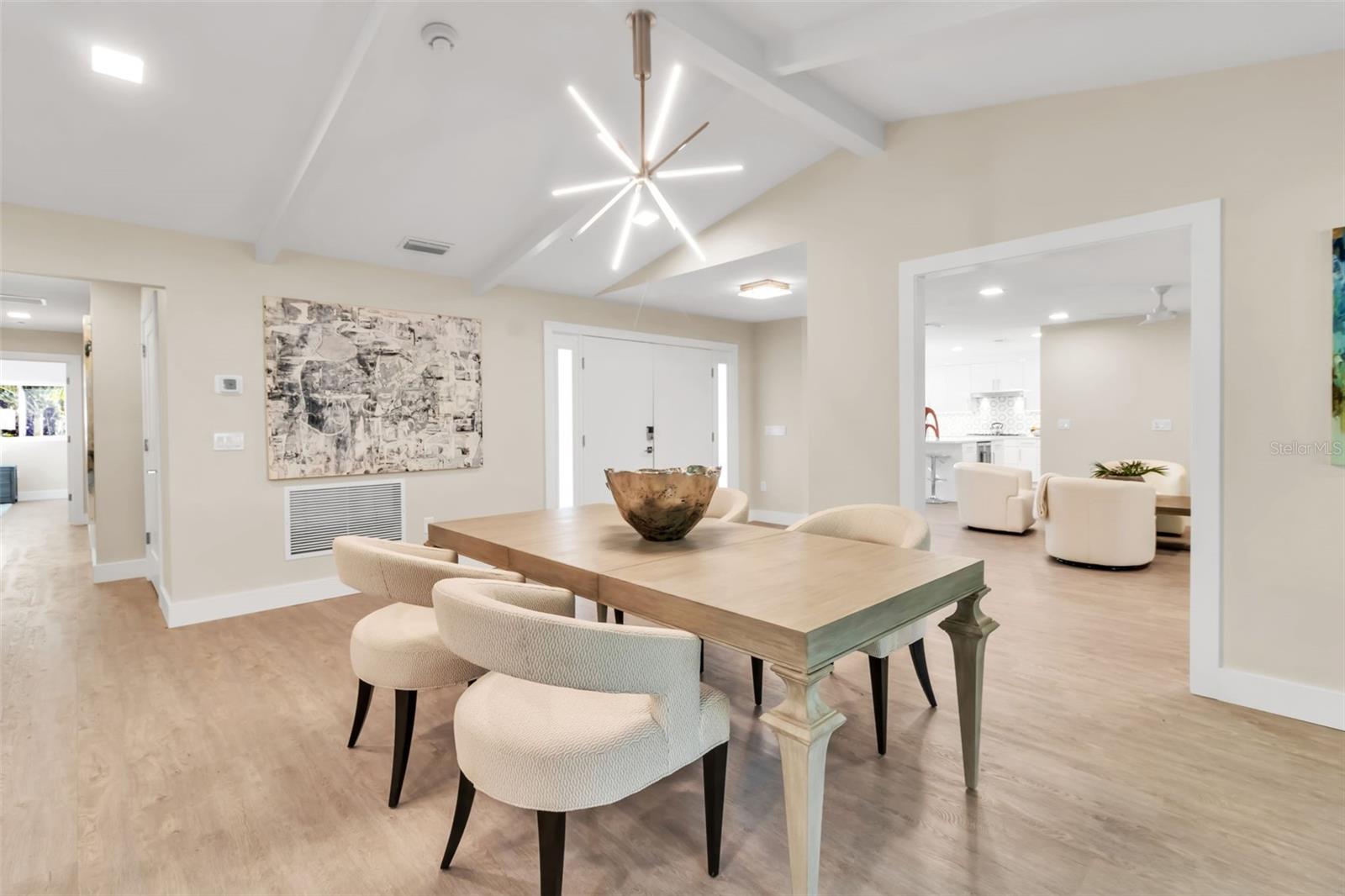 Image 21 of 59 For 1621 Pine Bay Drive