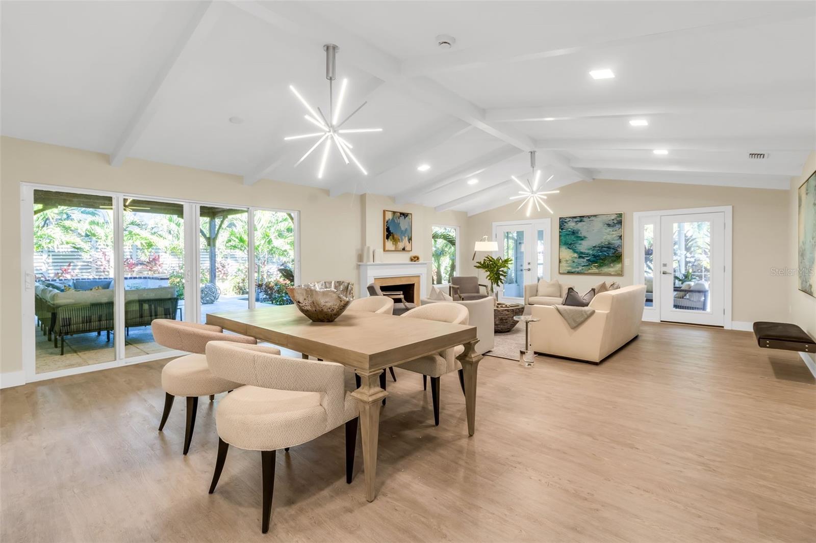 Image 22 of 59 For 1621 Pine Bay Drive