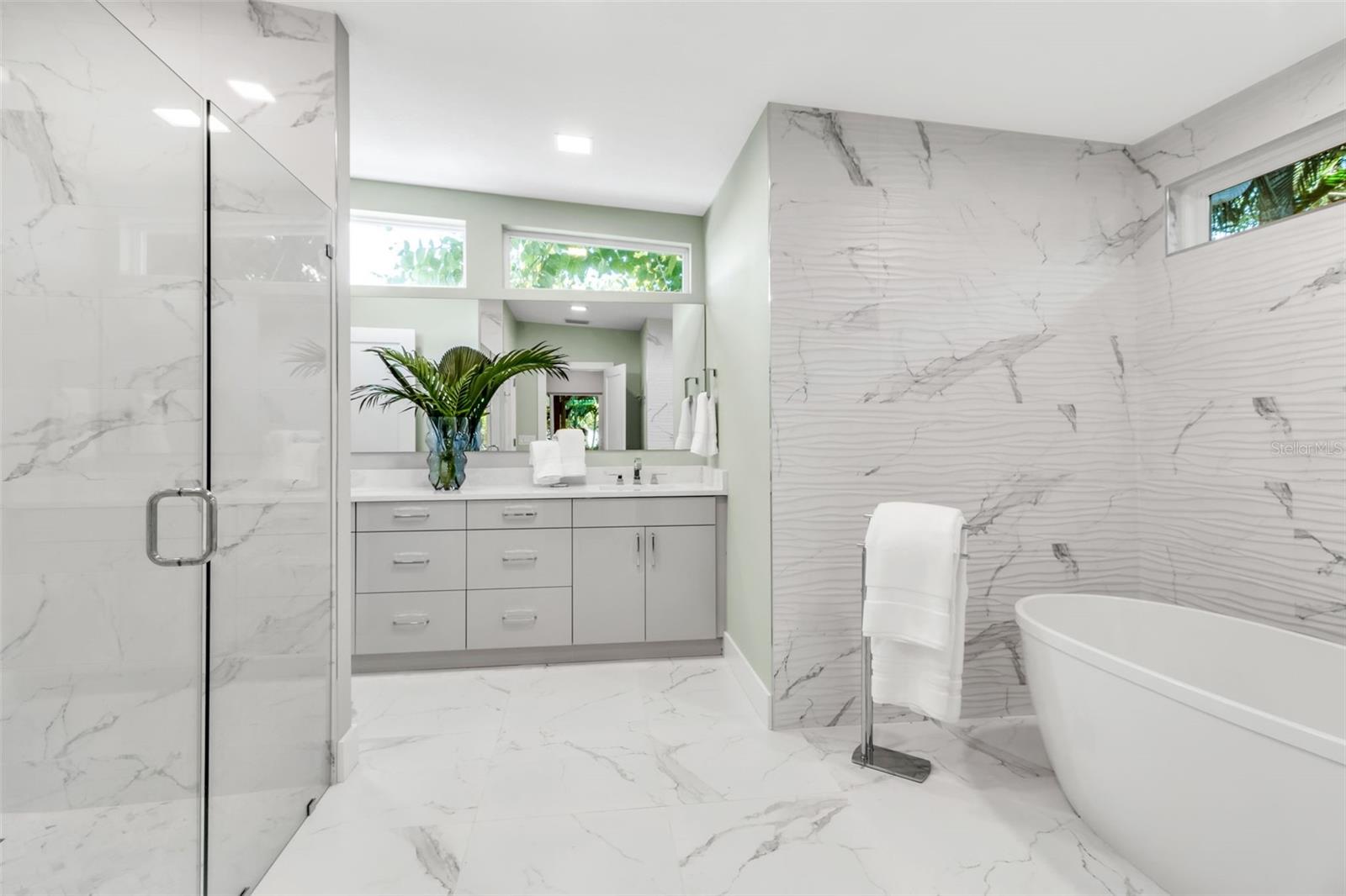 Image 32 of 59 For 1621 Pine Bay Drive