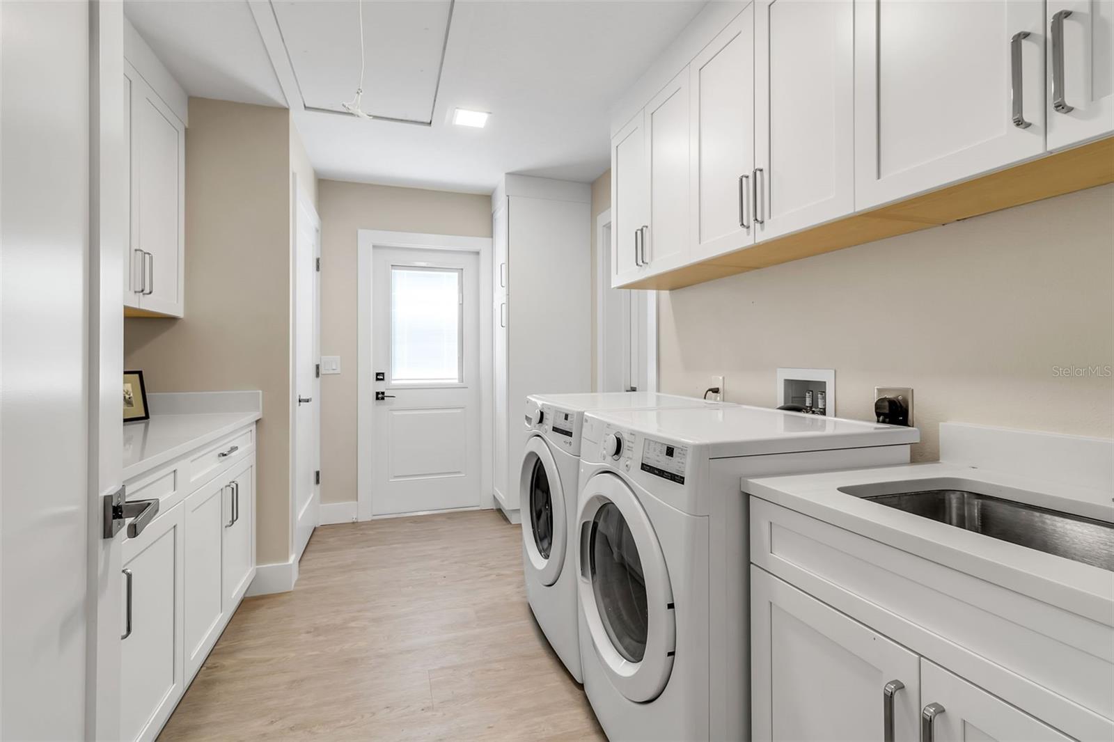 Image 42 of 59 For 1621 Pine Bay Drive