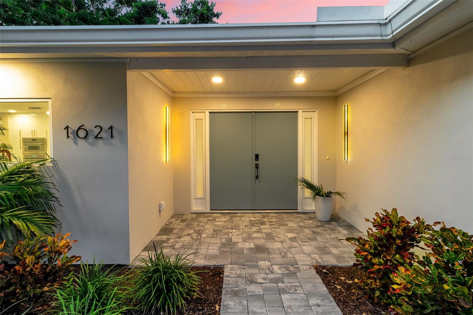 Image 8 of 59 For 1621 Pine Bay Drive