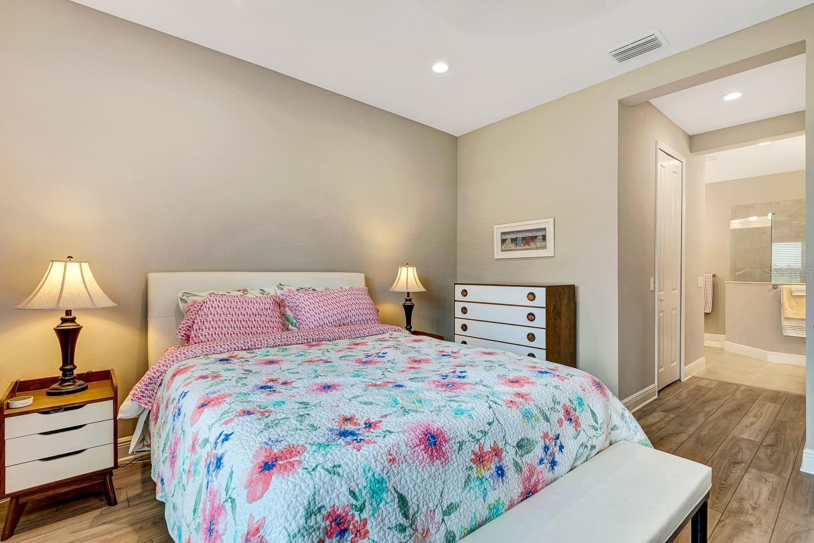 Image 25 of 37 For 4842 Willow Bend Avenue