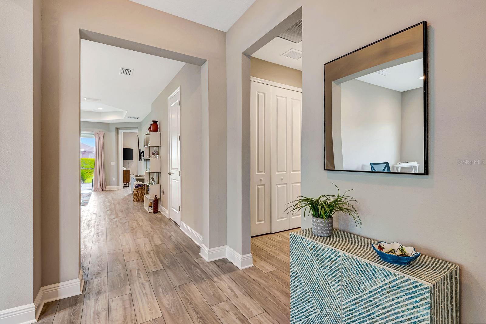 Image 7 of 37 For 4842 Willow Bend Avenue