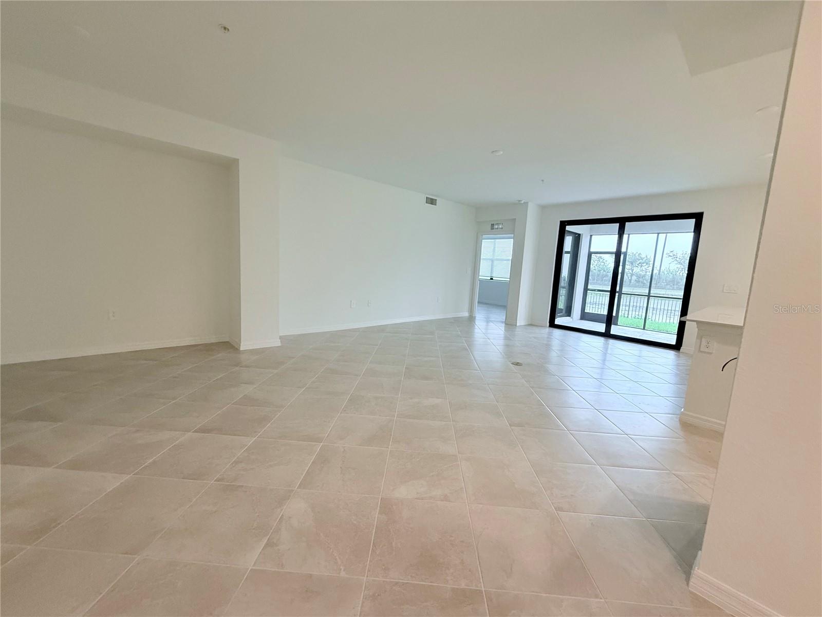 Image 3 of 20 For 5624 Summit Pointe Circle 104