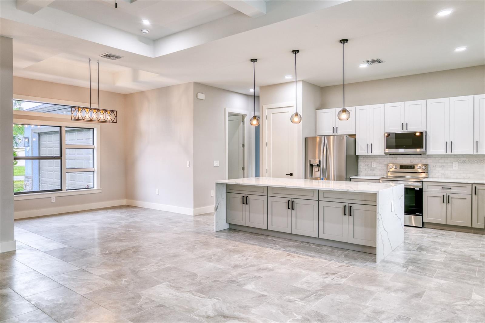 Image 10 of 37 For 24 Medalist Circle