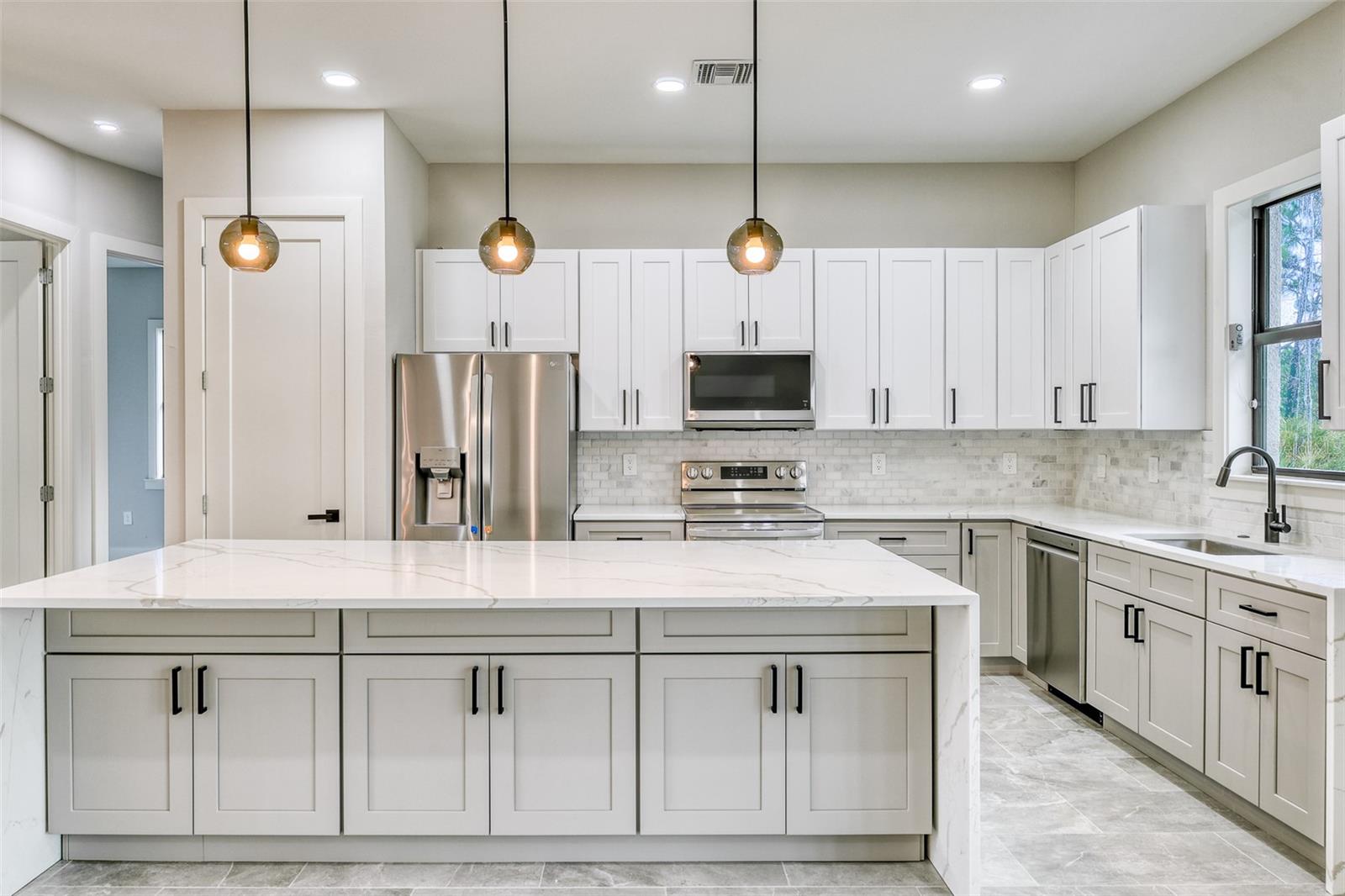 Image 11 of 37 For 24 Medalist Circle