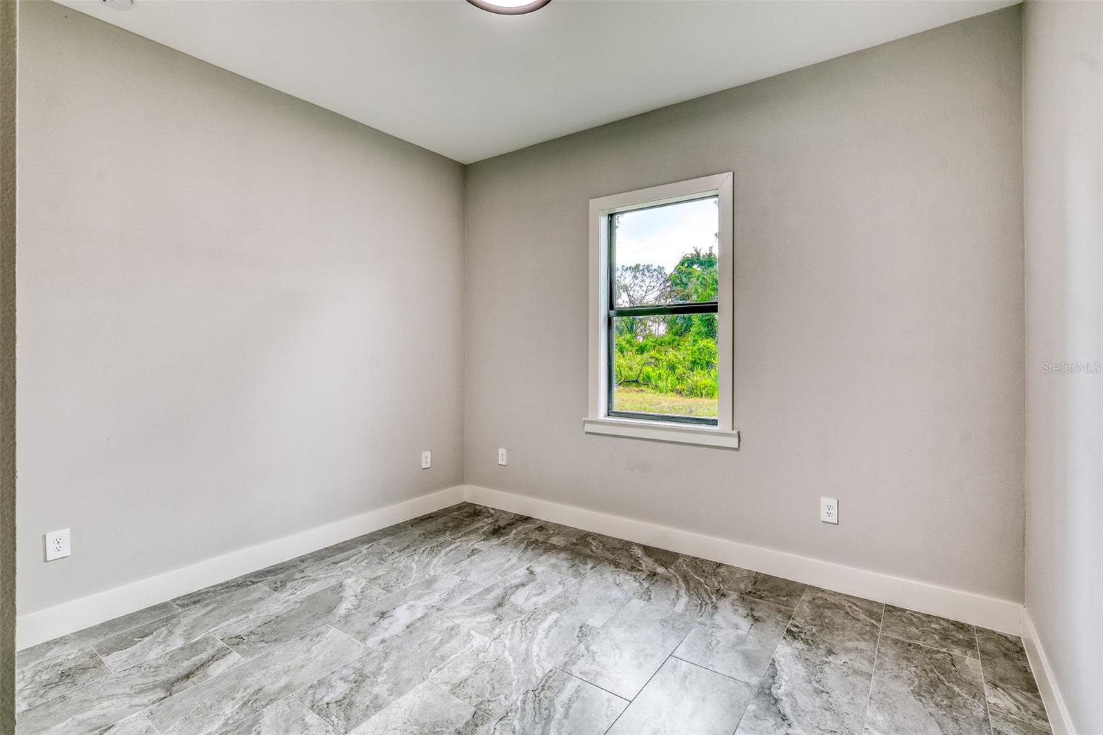 Image 12 of 37 For 24 Medalist Circle