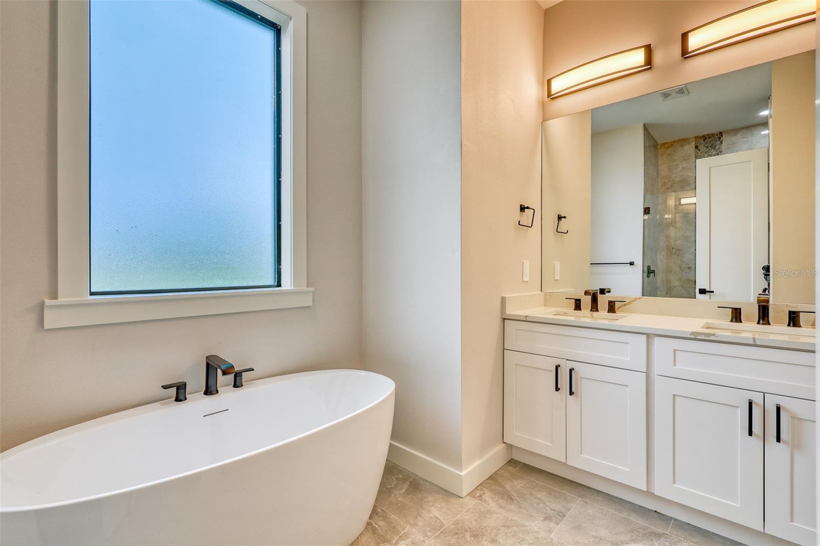 Image 25 of 37 For 24 Medalist Circle