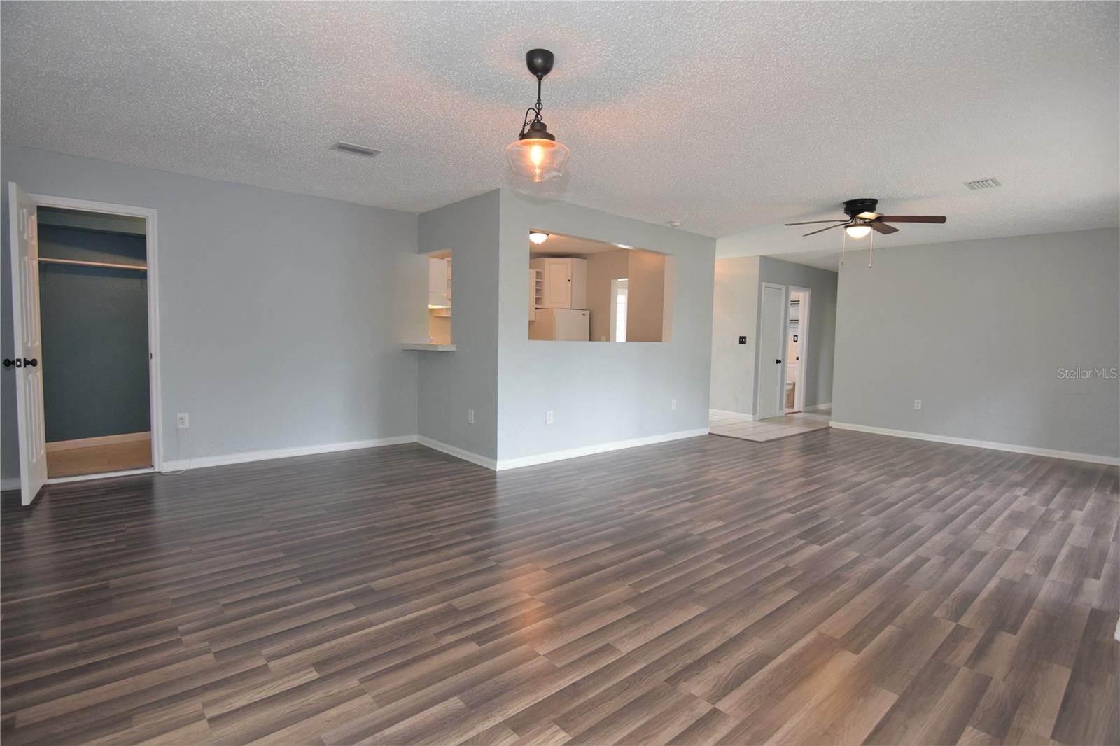 Image 4 of 15 For 21572 Edgewater Drive