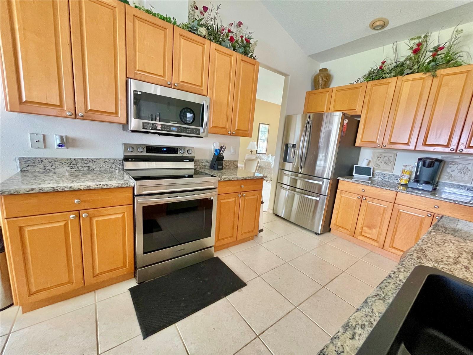 Image 29 of 72 For 4612 35th Avenue E