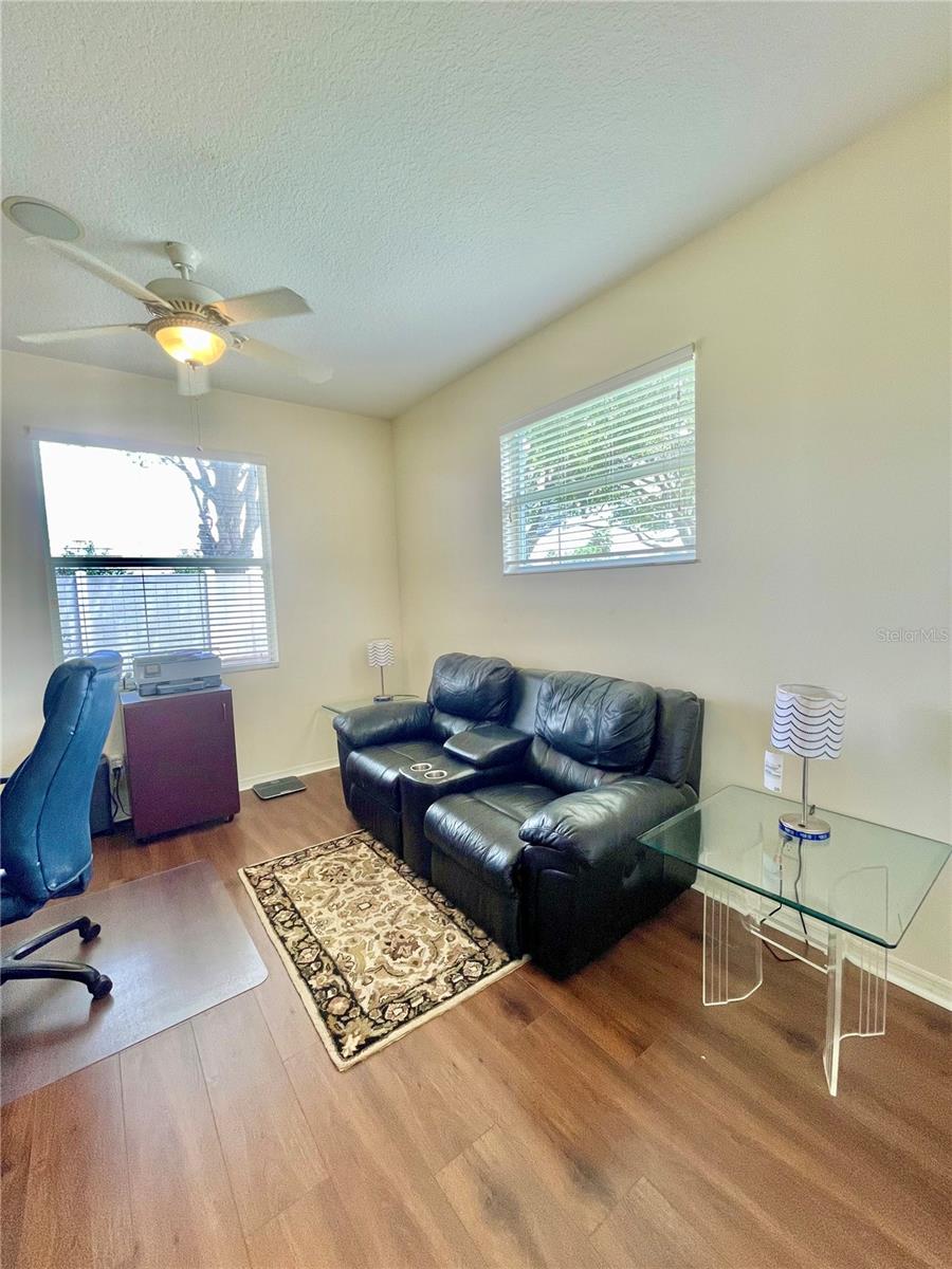 Image 46 of 72 For 4612 35th Avenue E