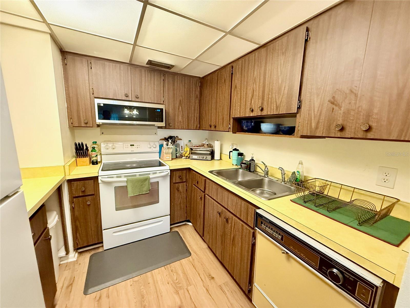 Image 2 of 18 For 4805 Rilma Avenue 102