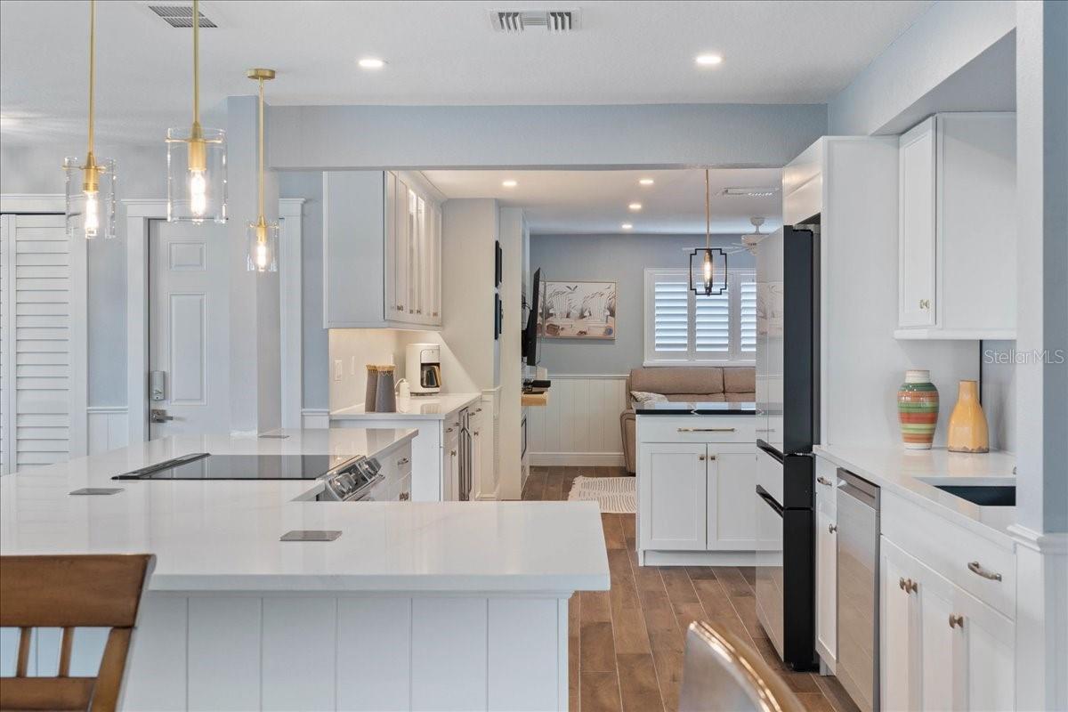 Image 18 of 45 For 1039 Bayshore Avenue
